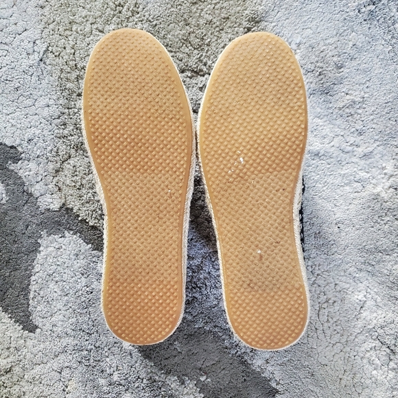 Toms Canvas Black & White Espadrilles - Picture 5 of 7